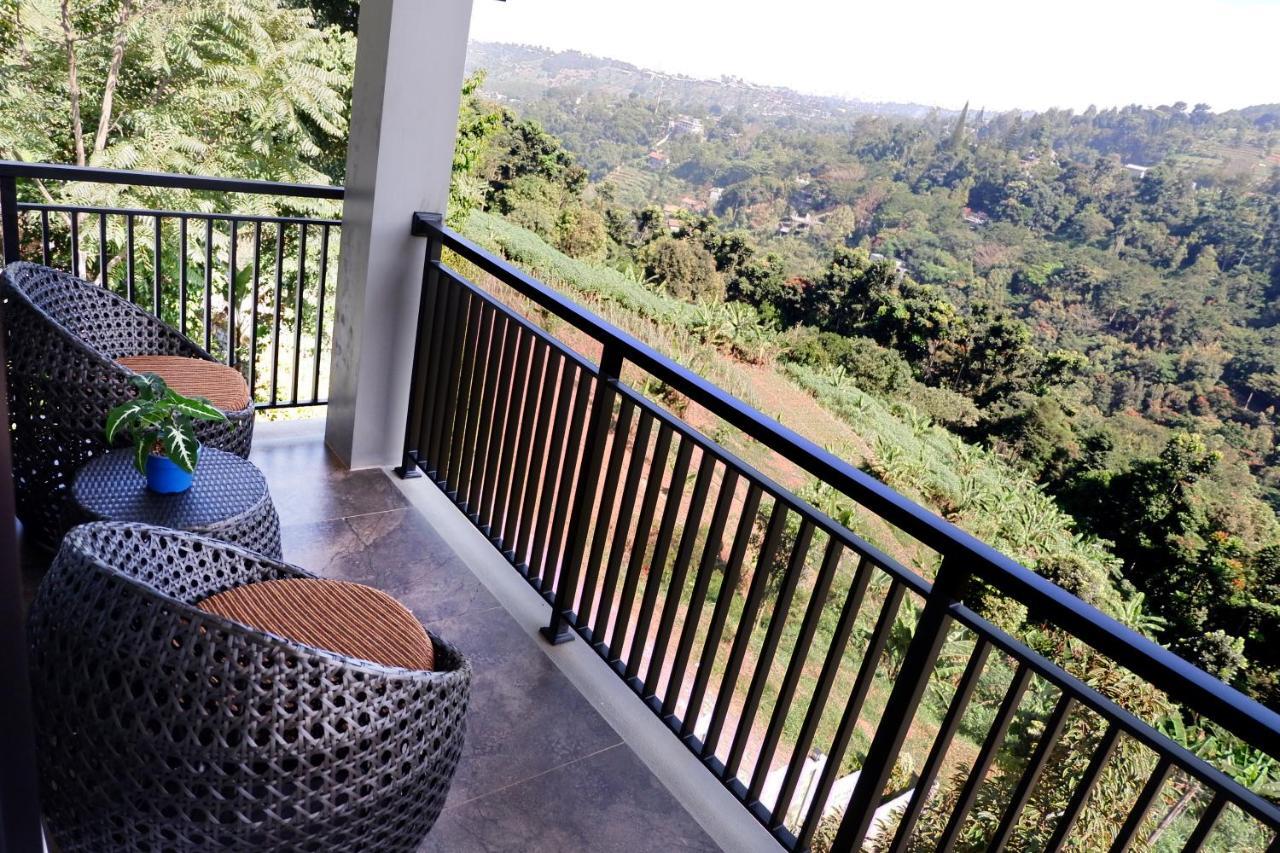 Moment Villa Lembang Exterior foto